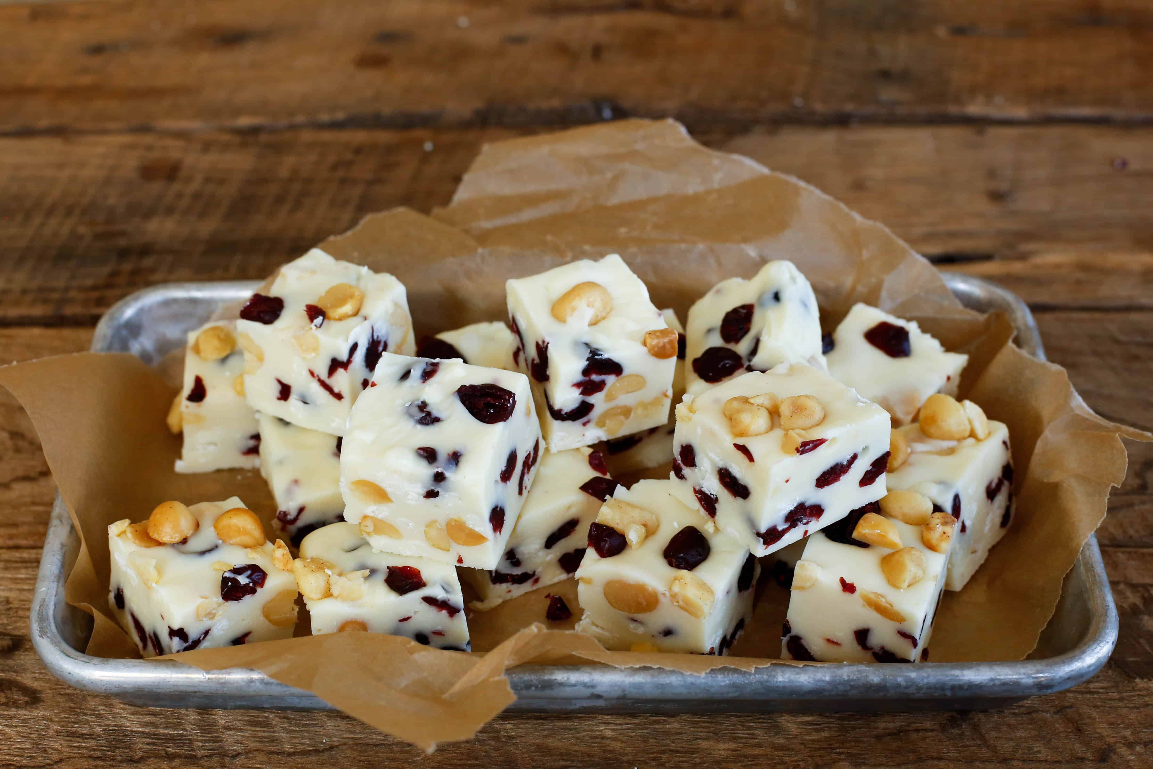 Decadent Cranberry Macadamia Nut Fudge: Your Go-To Holiday Treat